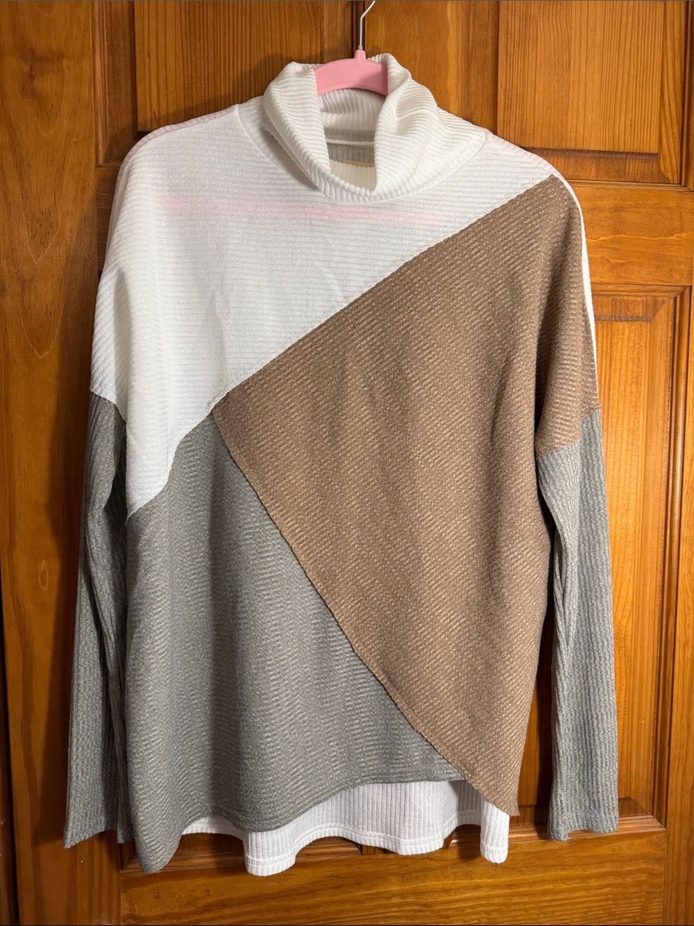 Amoli Colorblock Cowl Neck Large Ribbed Sweater in White, Taupe & Gray
